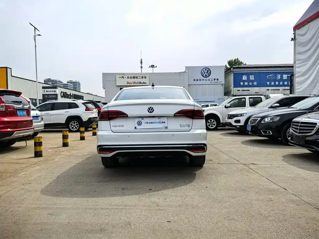 Volkswagen Bora 2024 из CN, фото 9