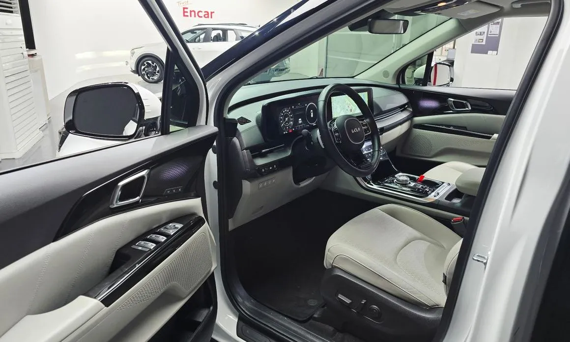 Kia Carnival — фото 10