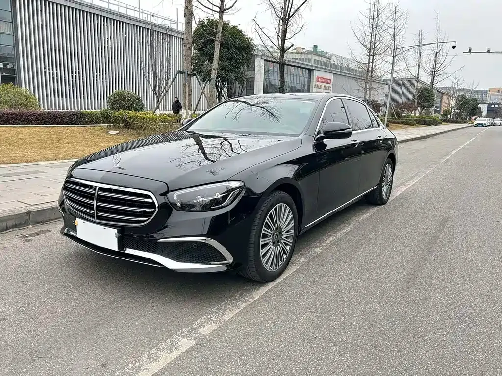Mercedes-Benz E-Class 2023 из CN, фото 1