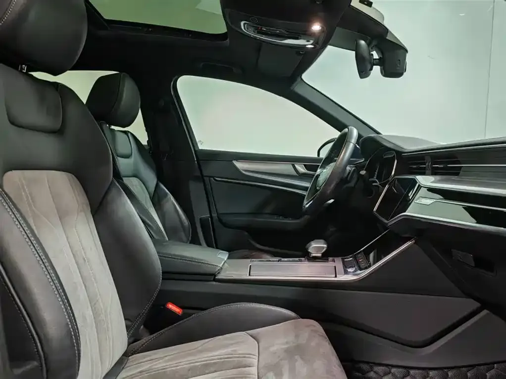 Audi A6L 2021 из CN, фото 7
