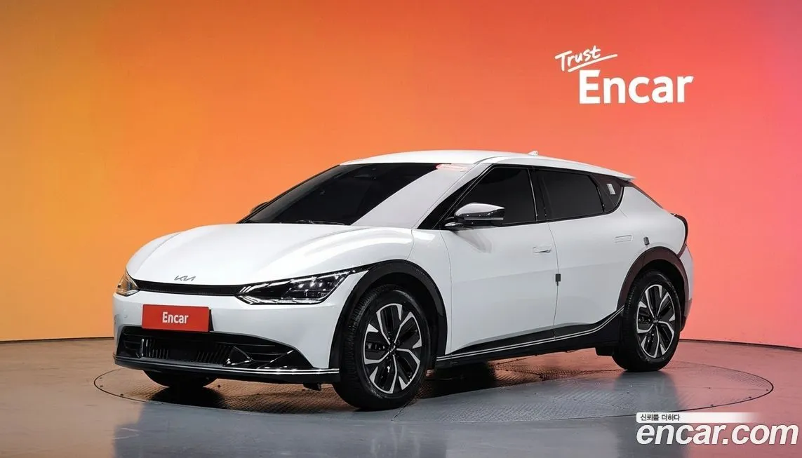 Kia EV6 — фото 1