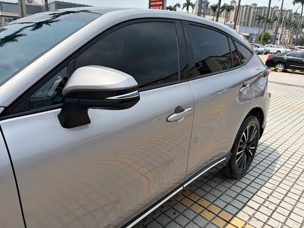 Toyota Venza 2023 из CN, фото 4