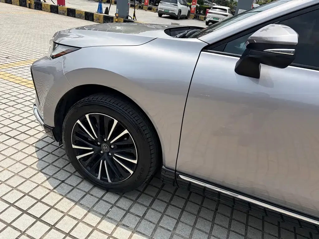 Toyota Venza 2023 из CN, фото 2