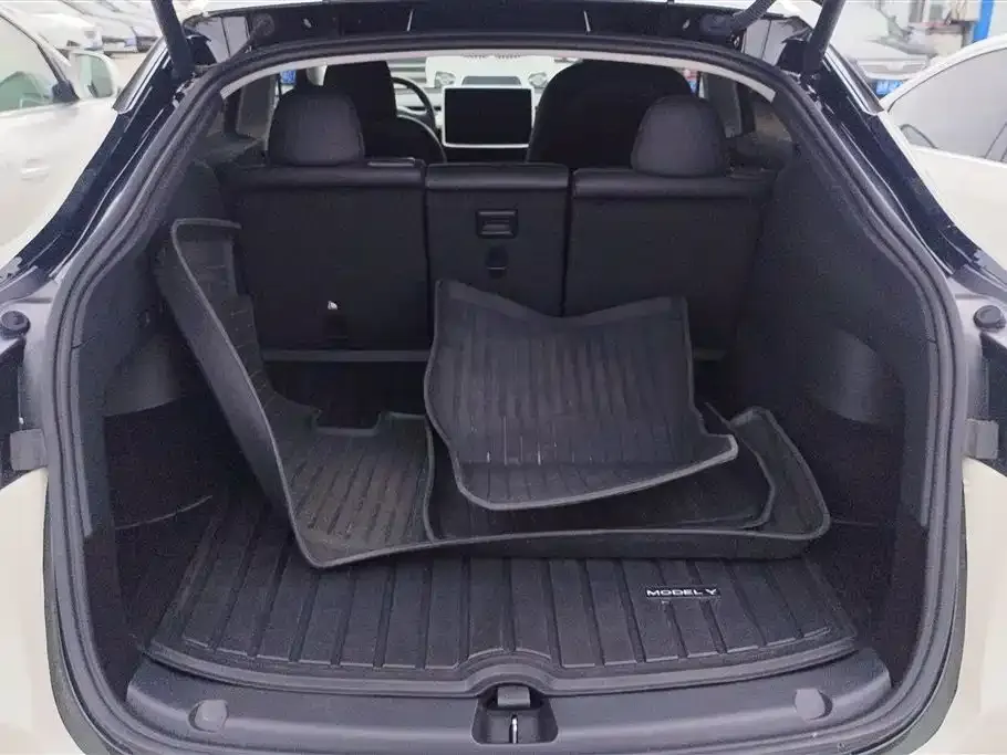 Tesla Model Y 2022 из CN, фото 2