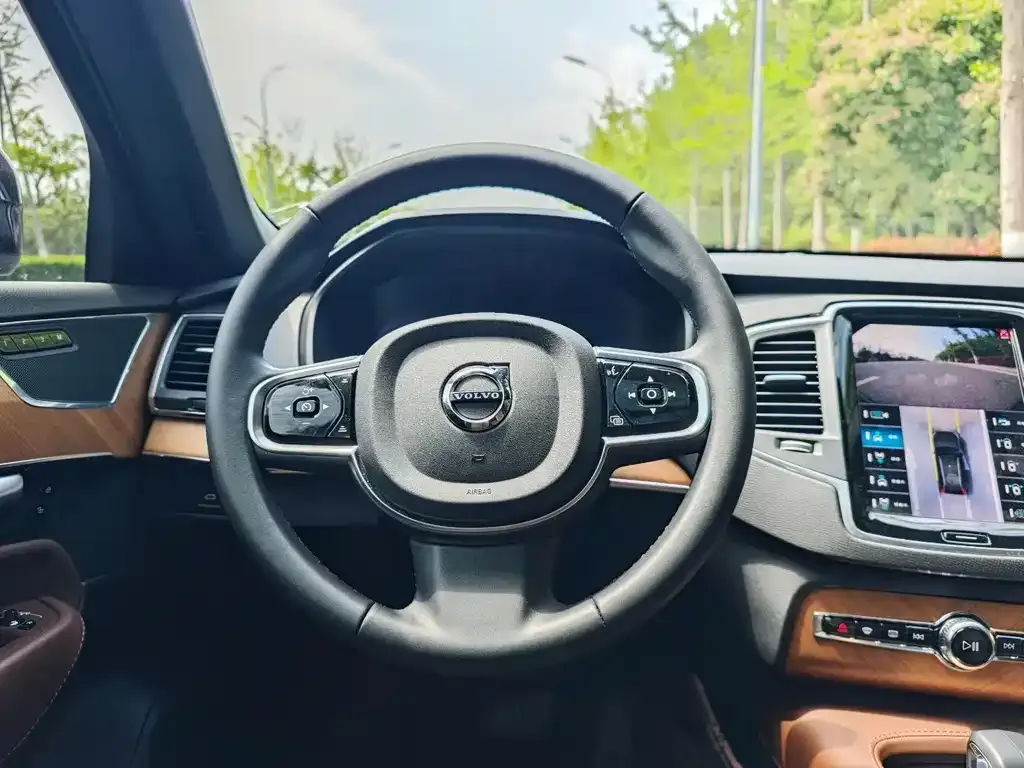 Volvo XC90 2024 из CN, фото 5