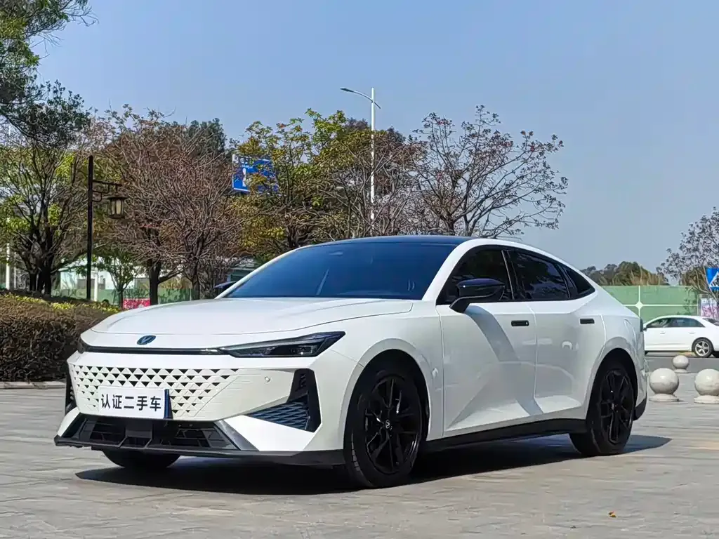 Changan UNI-V 2024 из CN, фото 1