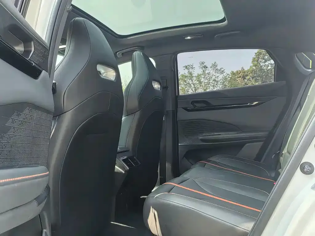 Changan UNI-V 2024 из CN, фото 5