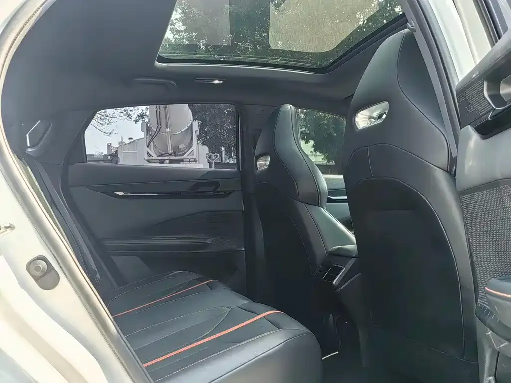 Changan UNI-V 2024 из CN, фото 2
