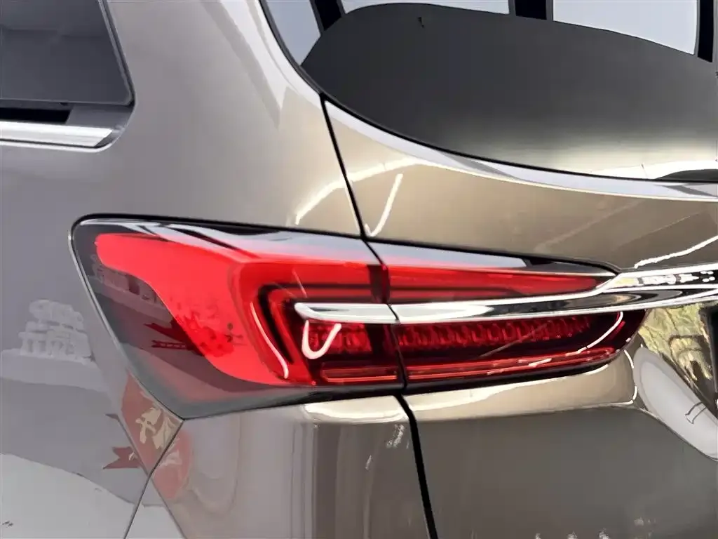 Buick GL8 2025 из CN, фото 9