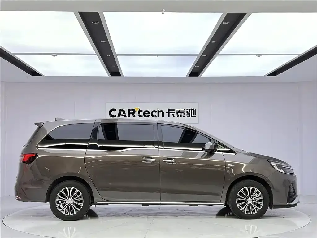 Buick GL8 2025 из CN, фото 8
