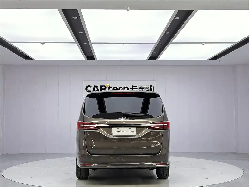 Buick GL8 2025 из CN, фото 2