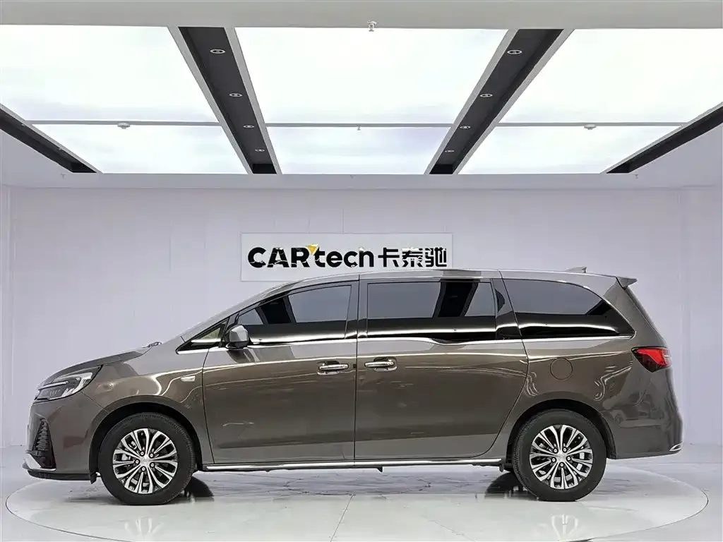 Buick GL8 2025 из CN, фото 7