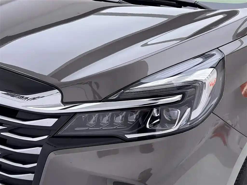 Buick GL8 2025 из CN, фото 6
