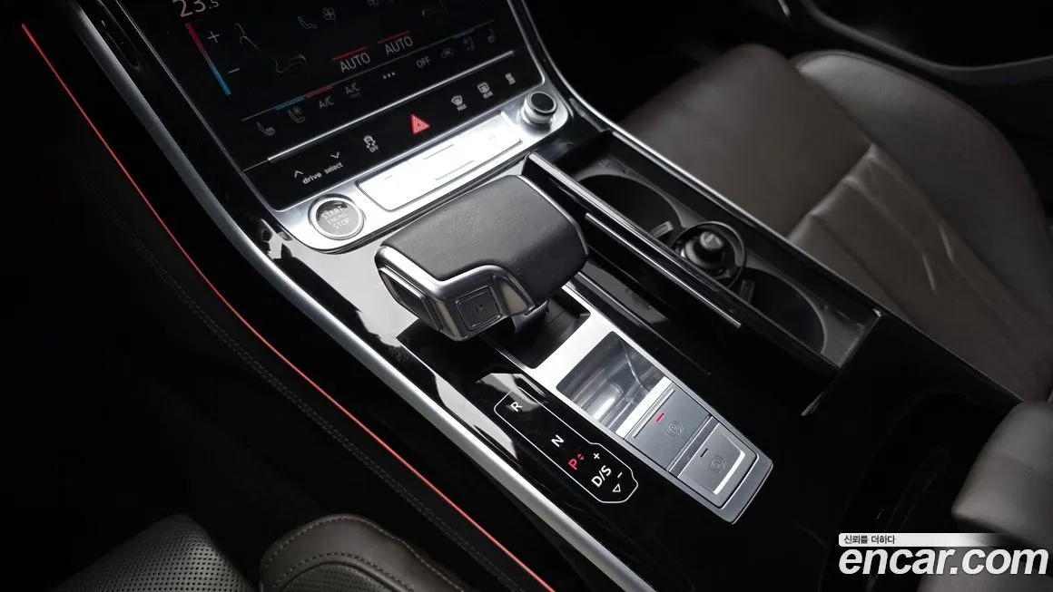 Audi A8 2021 из KR, фото 10