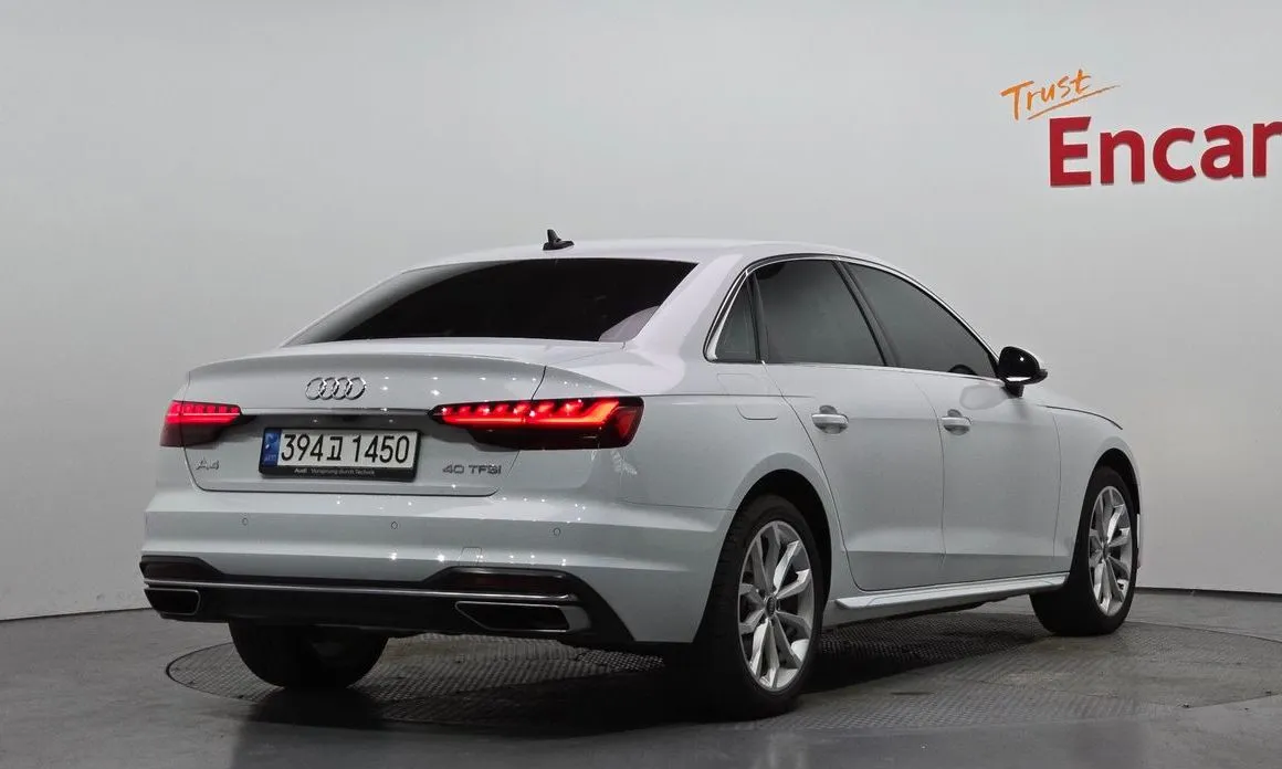 Audi A4 2023 из KR, фото 2