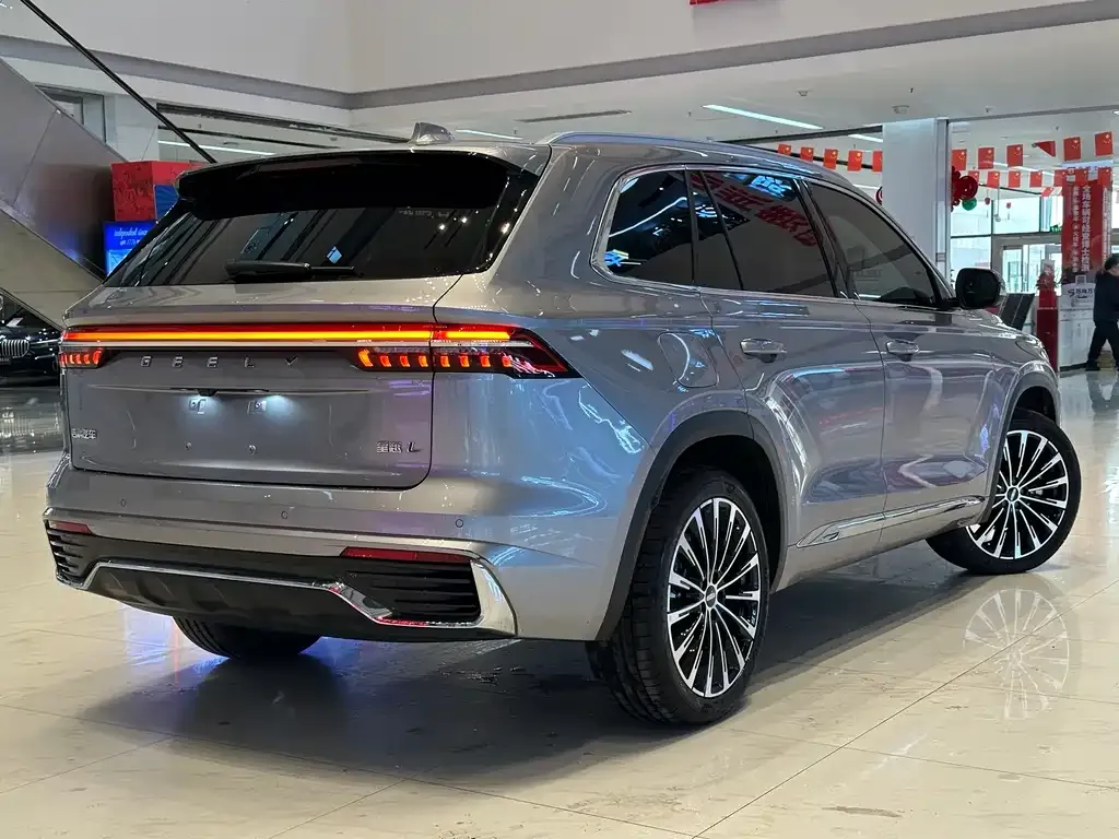 Geely Xingyue L — фото 4