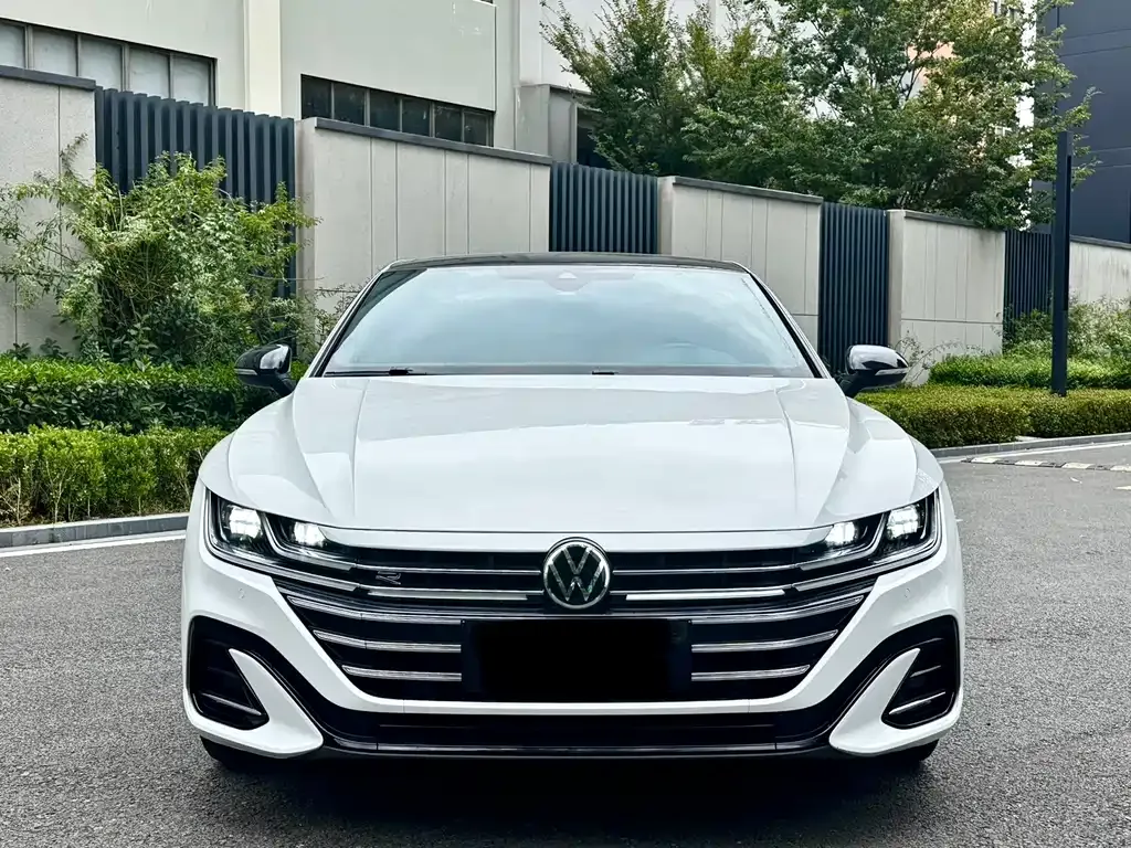 Volkswagen CC 2024 из CN, фото 9