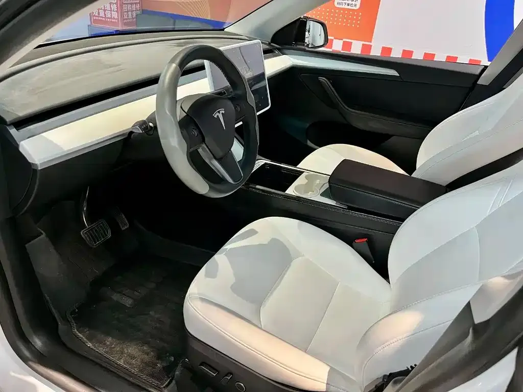 Tesla Model Y 2023 из CN, фото 3