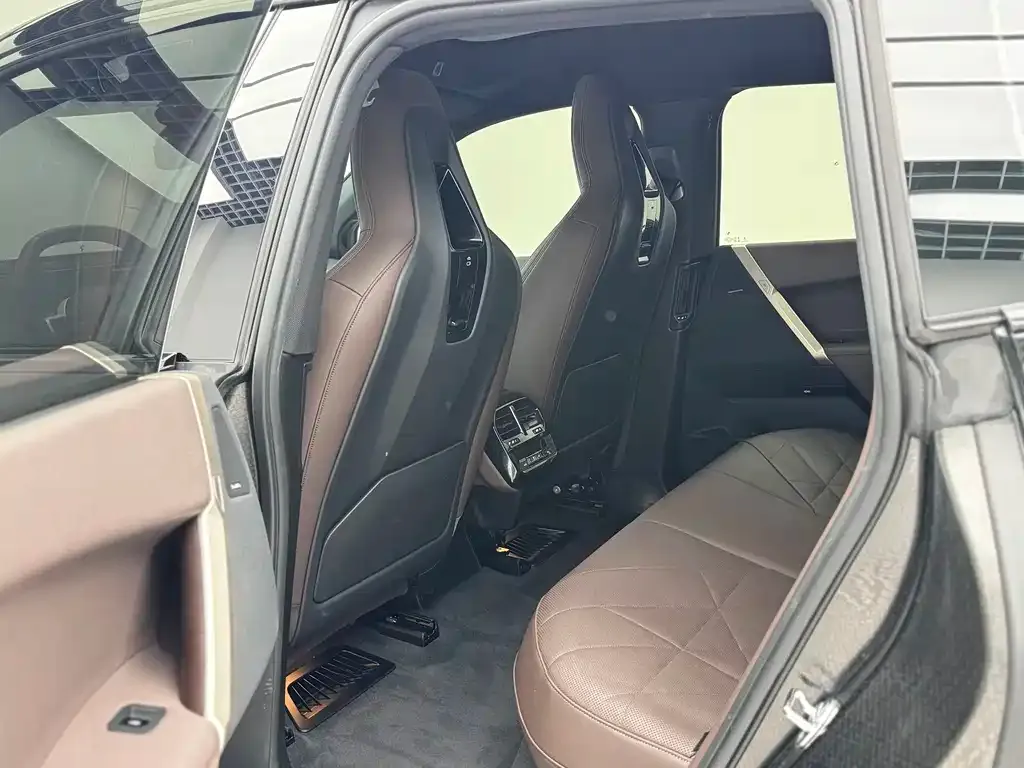 BMW iX 2024 из CN, фото 8
