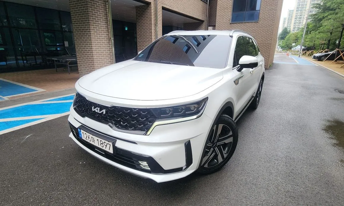 Kia Sorento — фото 9
