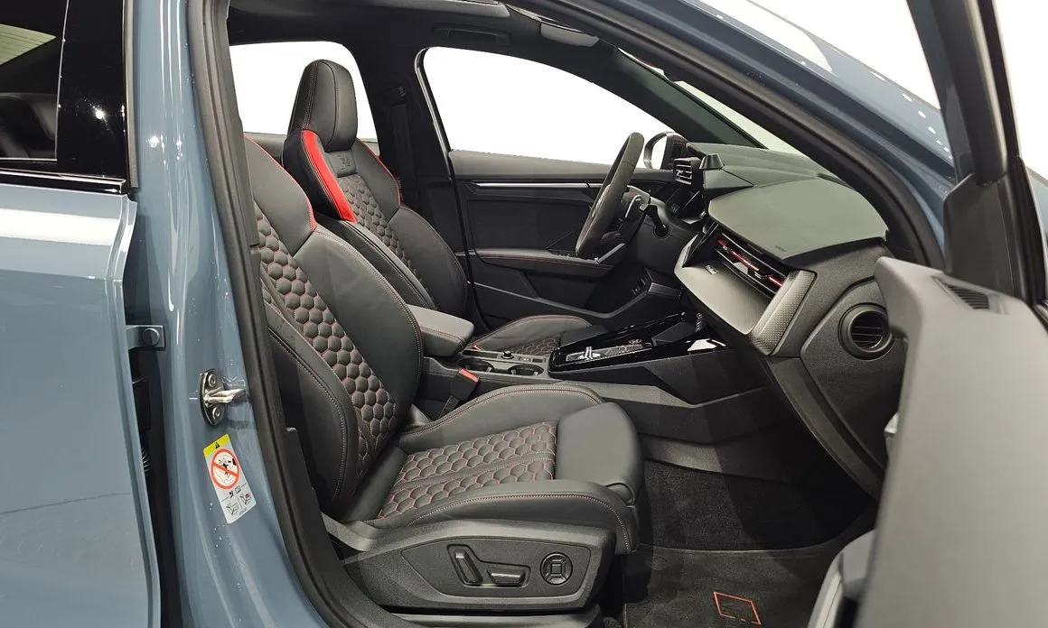 Audi RS3 2023 из KR, фото 7