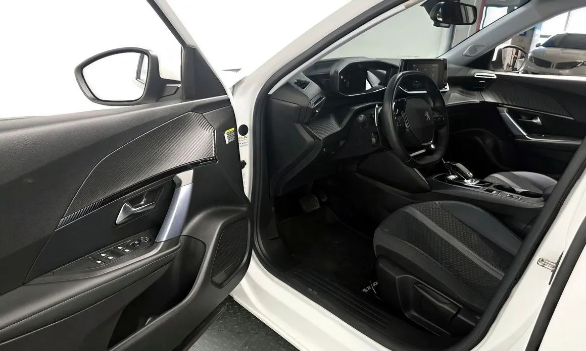 Peugeot 2008 2021 из KR, фото 8