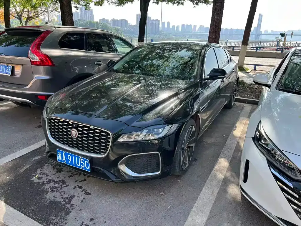 Jaguar XFL