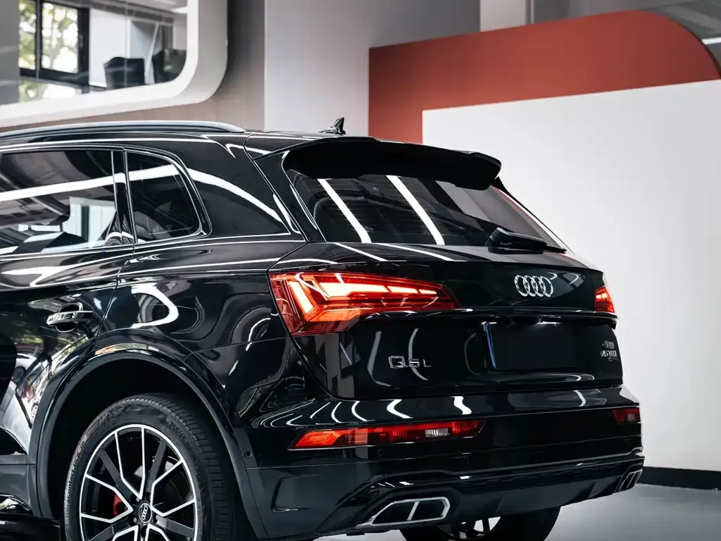 Audi Q5L — фото 3