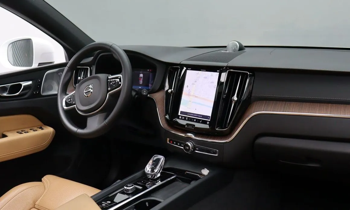 Volvo XC60 2025 из KR, фото 10