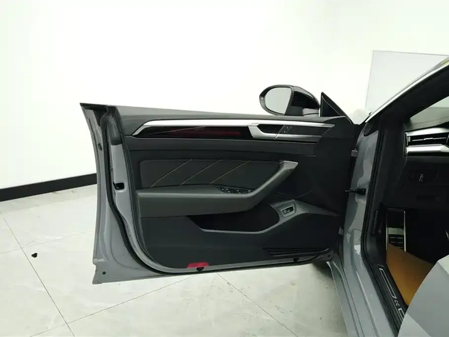 Volkswagen CC 2025 из CN, фото 5
