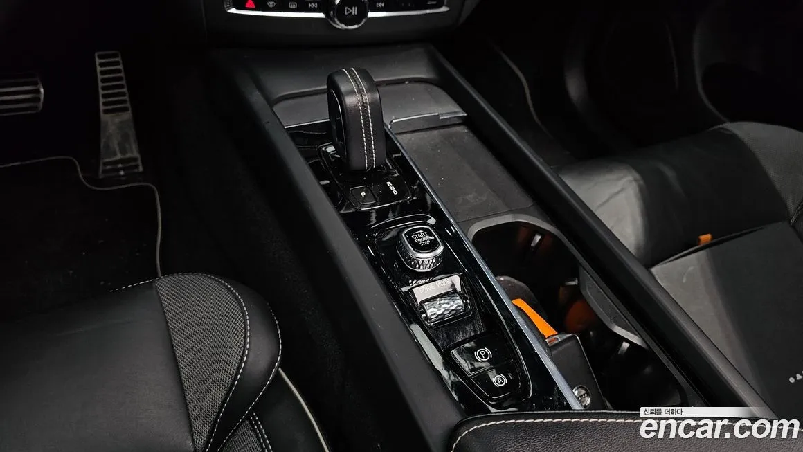 Volvo XC60 2021 из KR, фото 10