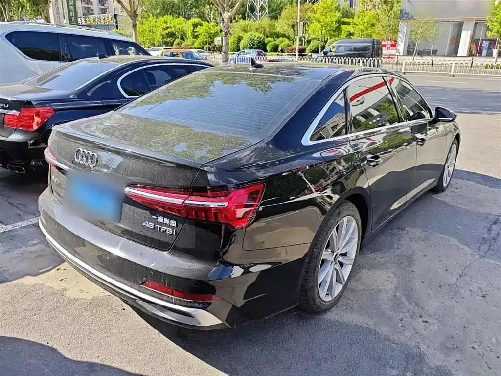 Audi A6L 2023 из CN, фото 10