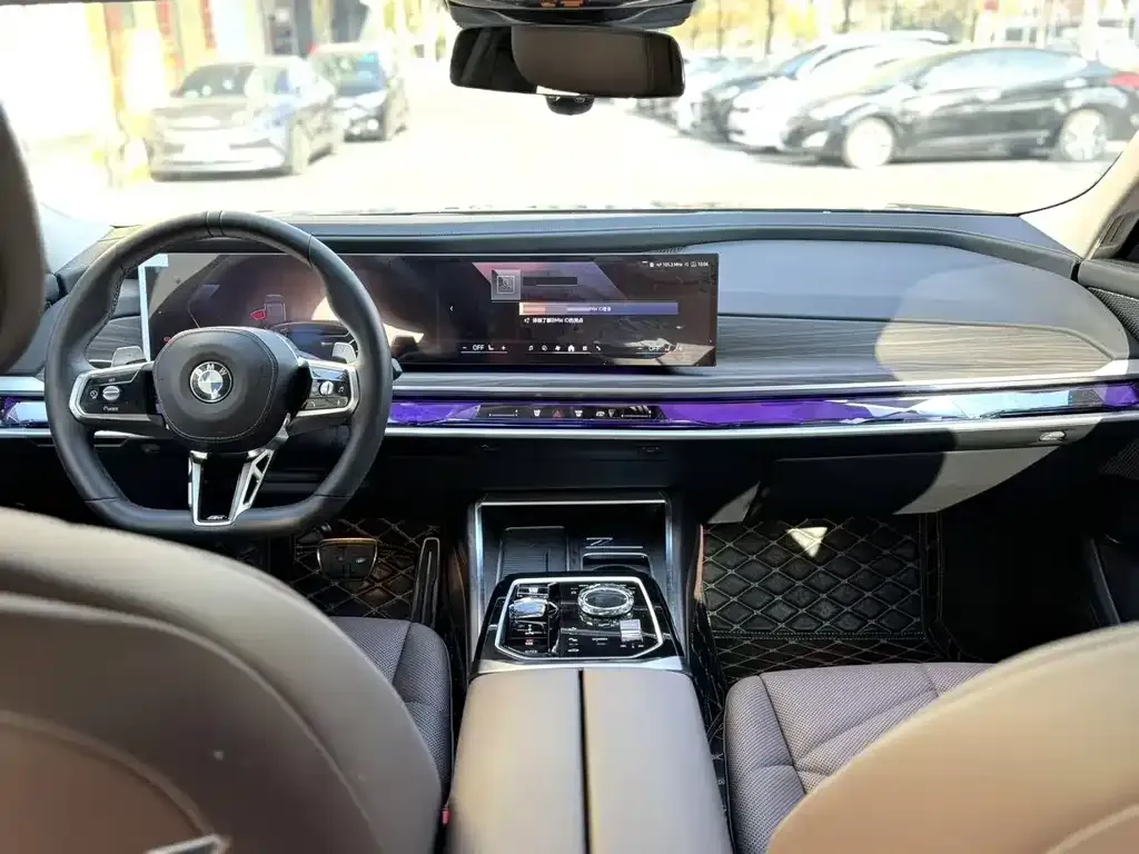 BMW 7 Series — фото 4