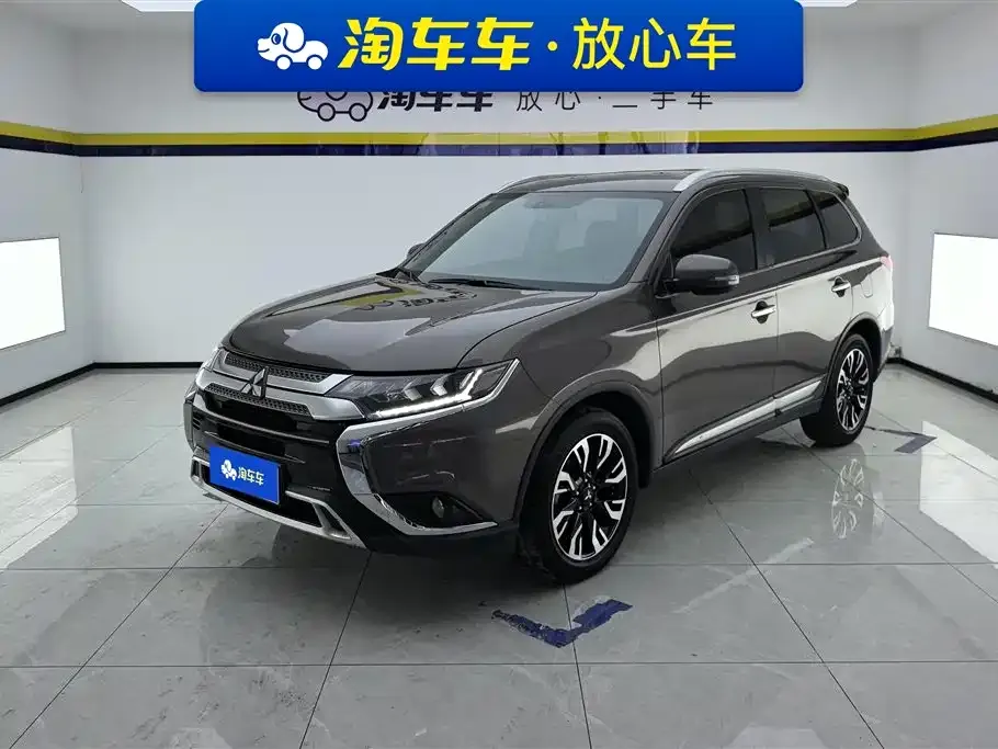 Mitsubishi Outlander 2021 из CN, фото 1