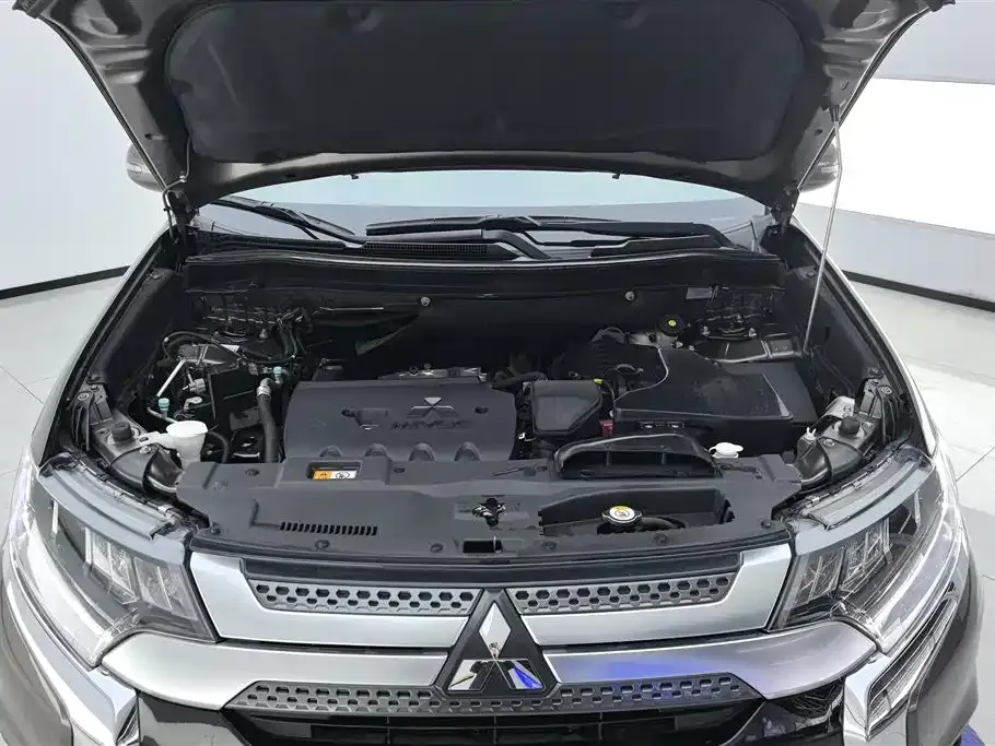 Mitsubishi Outlander 2021 из CN, фото 6