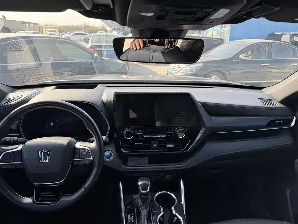 Toyota Crown Kluger 2022 из CN, фото 4