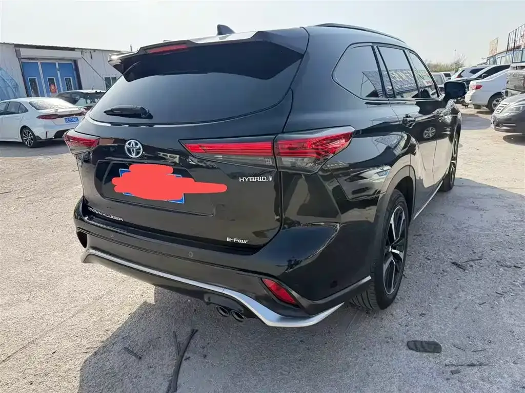 Toyota Crown Kluger 2022 из CN, фото 8