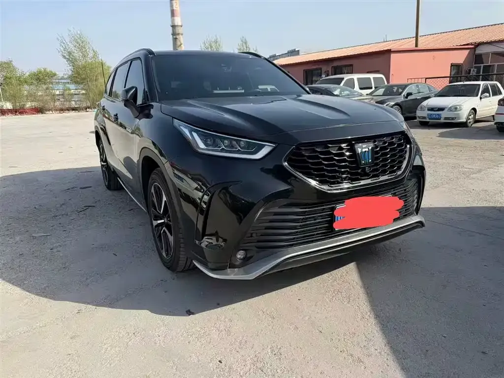 Toyota Crown Kluger 2022 из CN, фото 6