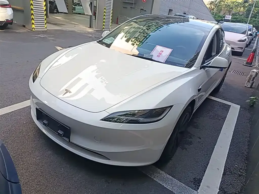 Tesla Model 3 2026 из CN, фото 1