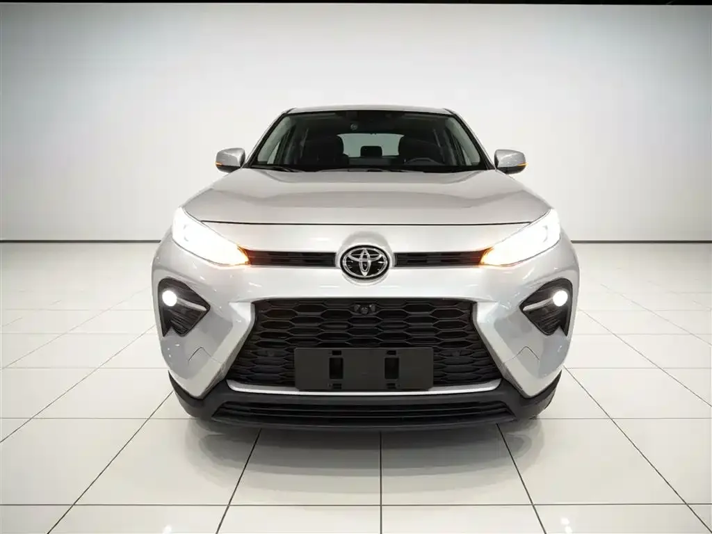 Toyota Wildlander — фото 5