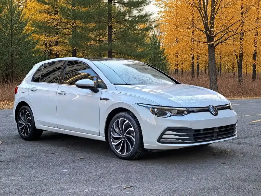Volkswagen Golf 2023 из CN, фото 9