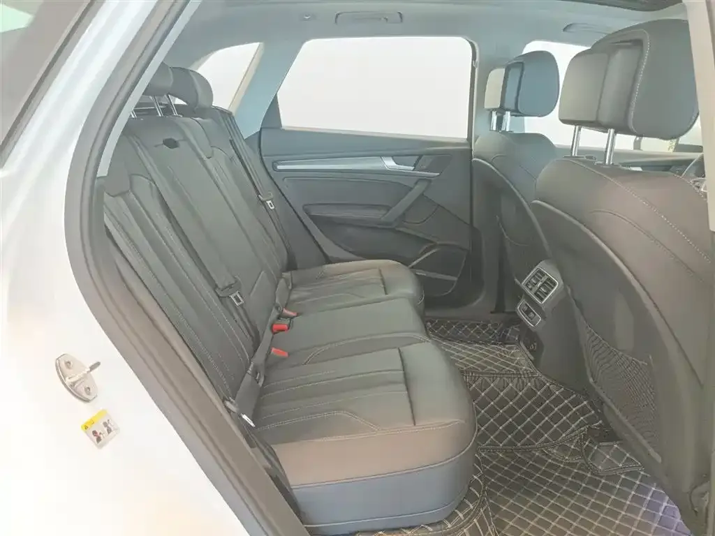 Audi Q5L 2022 из CN, фото 3