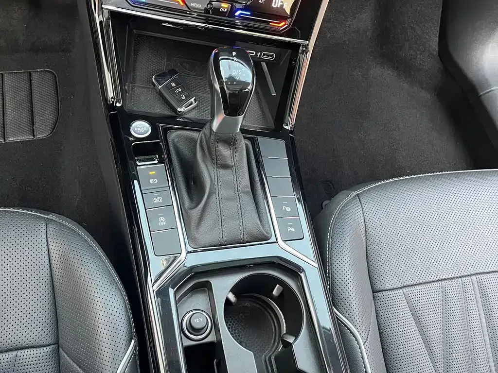 Volkswagen Passat 2022 из CN, фото 3