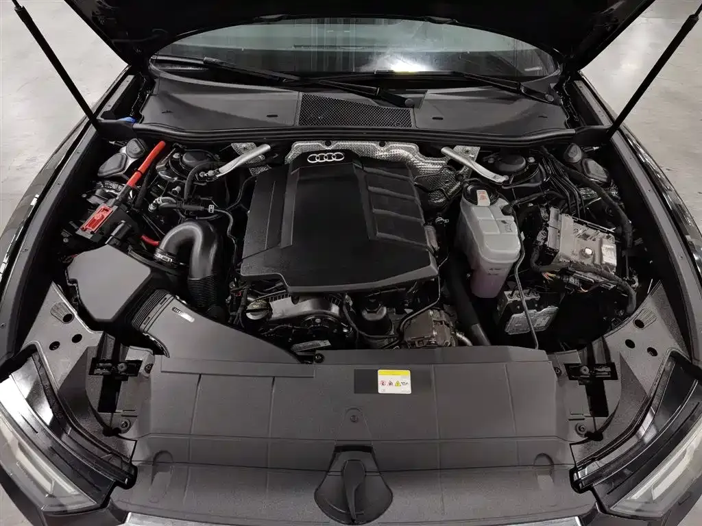 Audi A6L 2023 из CN, фото 10