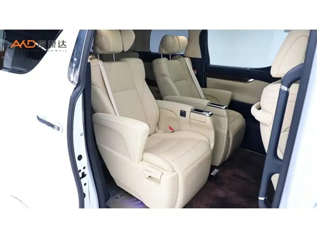 Toyota Alphard 2023 из CN, фото 10