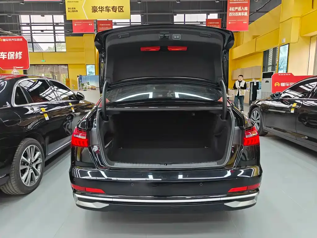 Audi A6L 2023 из CN, фото 5