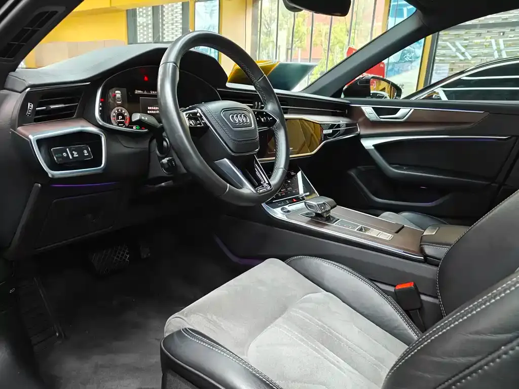 Audi A6L 2023 из CN, фото 3