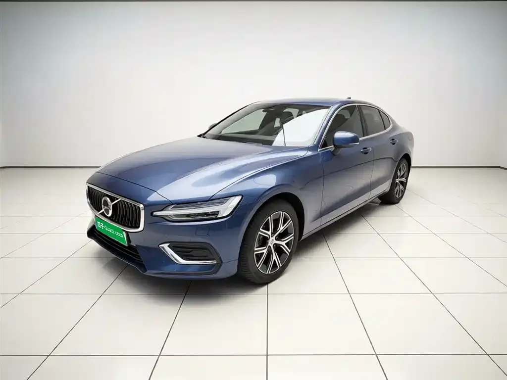 Volvo S60 2025 из CN, фото 1