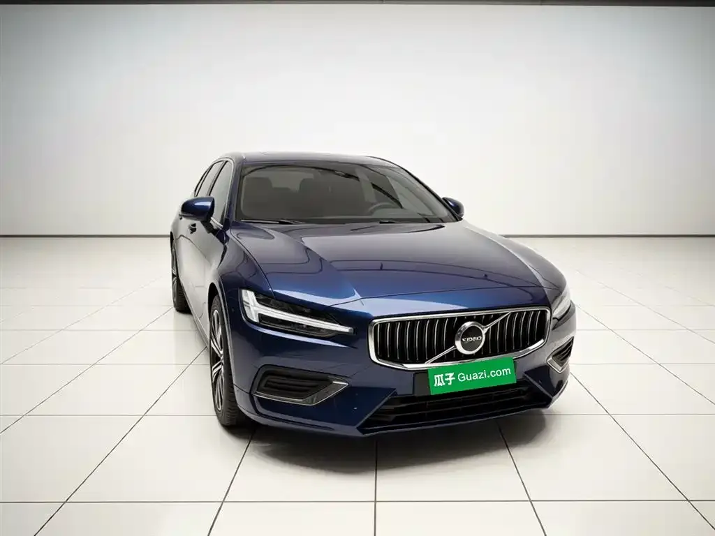 Volvo S60 2025 из CN, фото 8