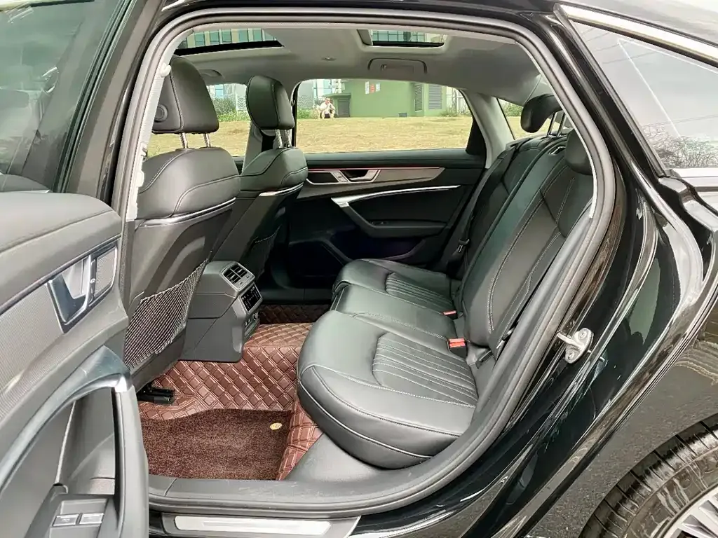 Audi A6L 2024 из CN, фото 3